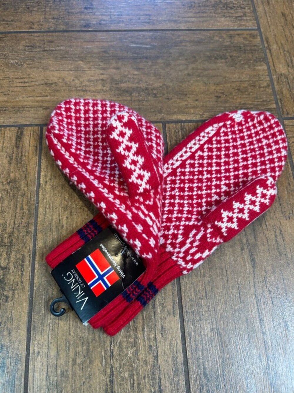 Viking of Norway 100% Wool Selbuvotton Rød Mittens Traditional Selbu Snowflake